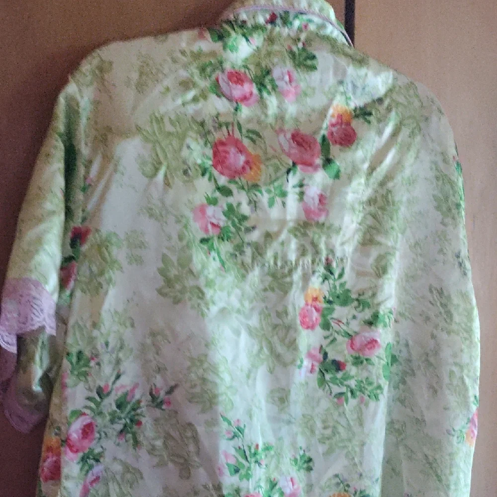 Robert Louis Green and Pink Floral Pajama Set - Picture 6 of 7
